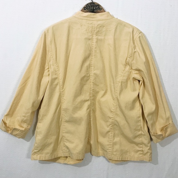 Chico’s Lightweight Floral Embroidered Coat - Picture 8 of 8